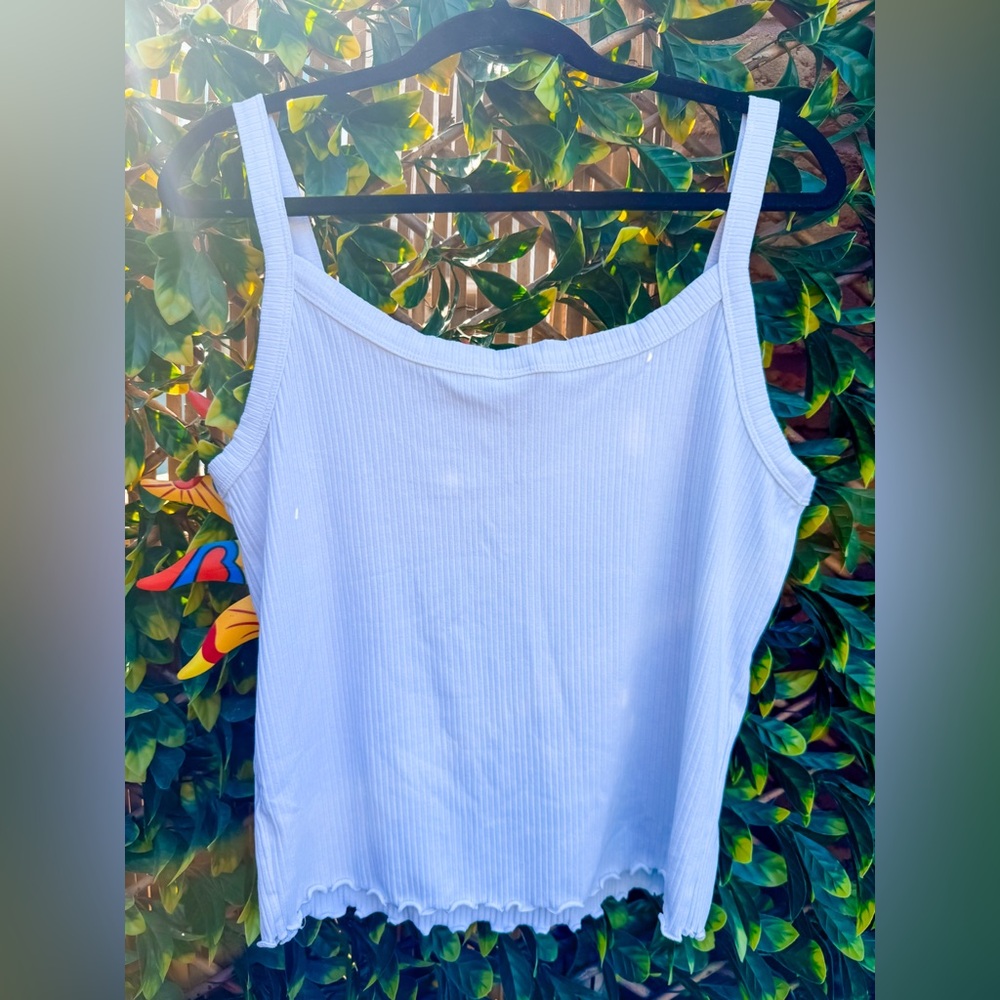 🔹4/$25- Far‎ West Lettuce Hem Ribbed Tank